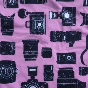 TC Lularoe camera leggings